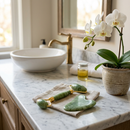 Kit Massageador Facial Pedra de Jade Natural + Placa Gua Sha - Anti-Rugas e Drenagem Linfática